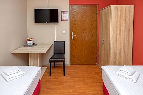 Quadruple Room with Private External Bathroom