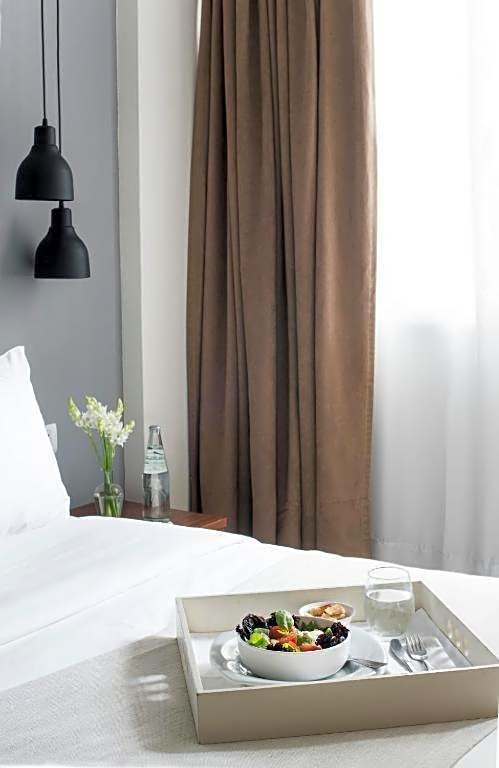 Rochester Hotel Classic