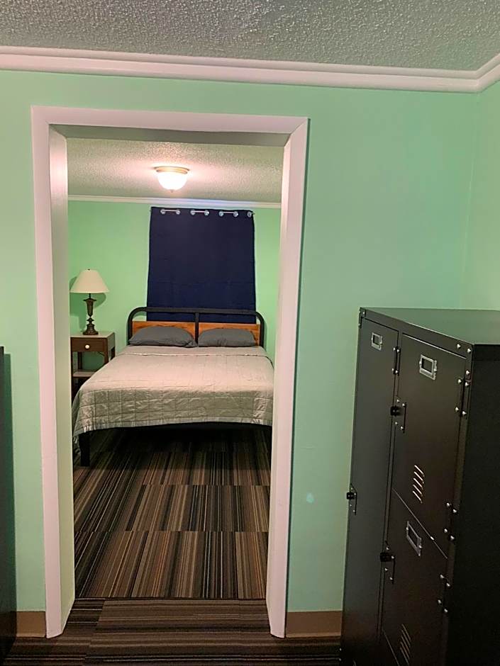 Tour Inn Motel