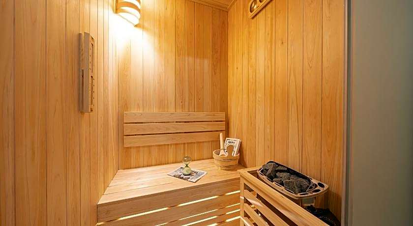 Workers Hotel Ansan by Aank