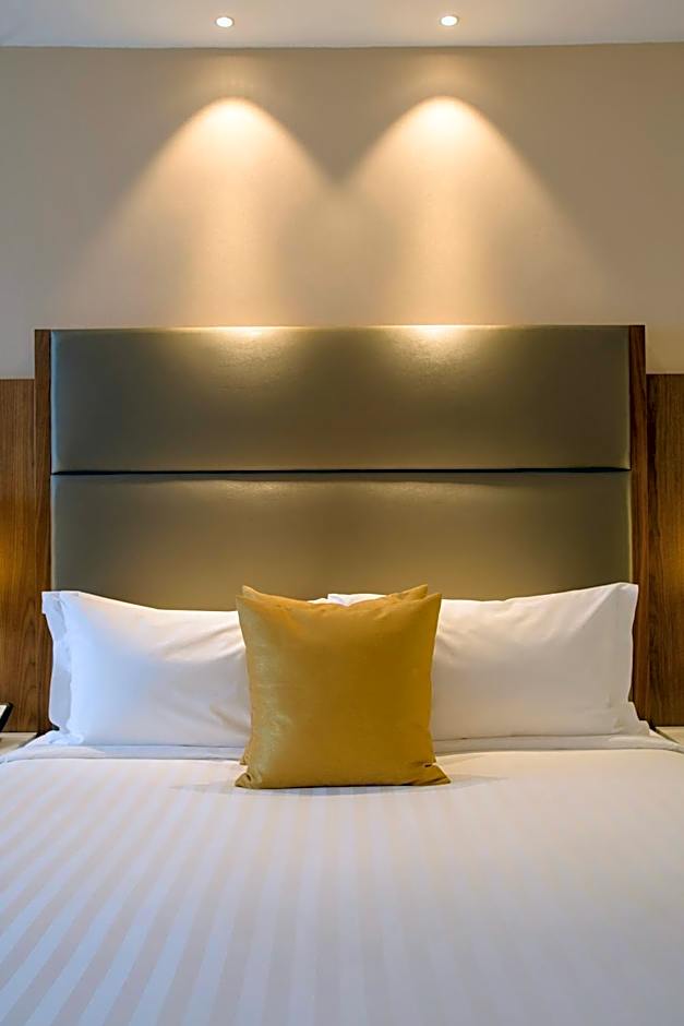 Crowne Plaza Nairobi Airport by IHG