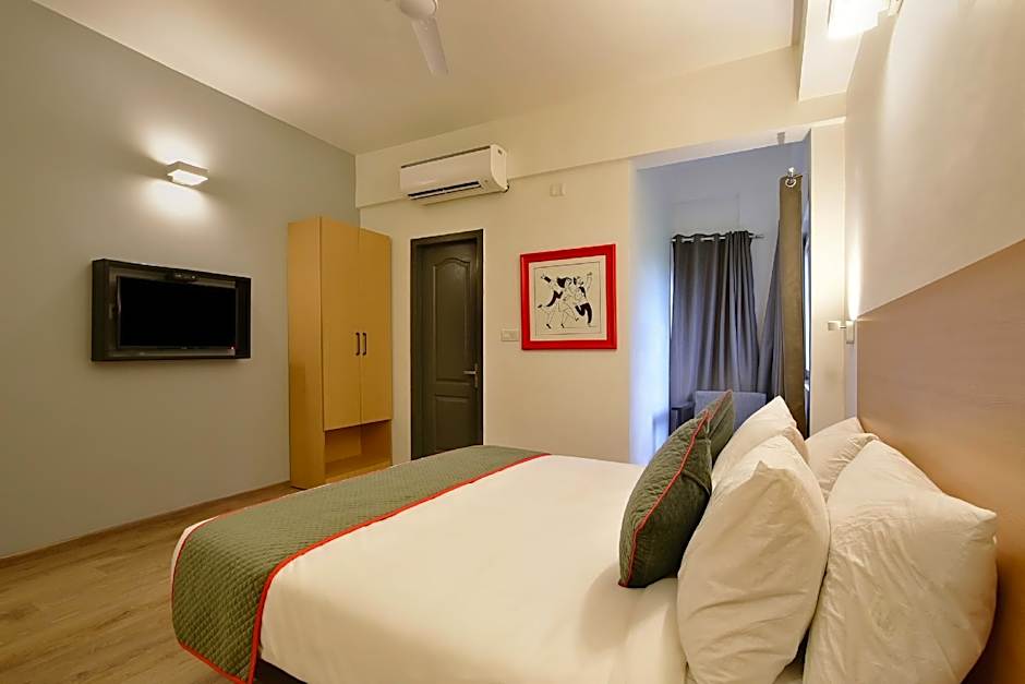 Townhouse Airport Road