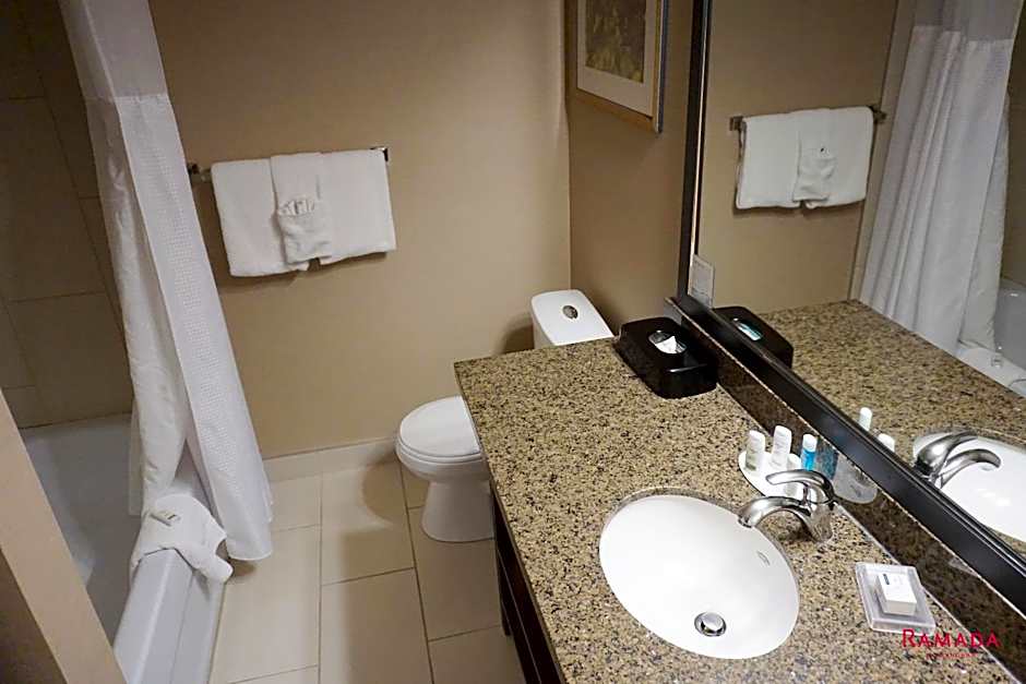 Ramada Hotel & Conference Center by Wyndham Kelowna