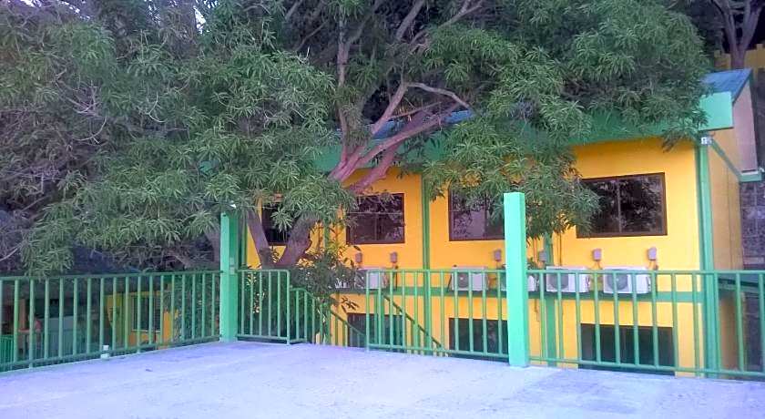 Meaco Royal Hotel Anilao