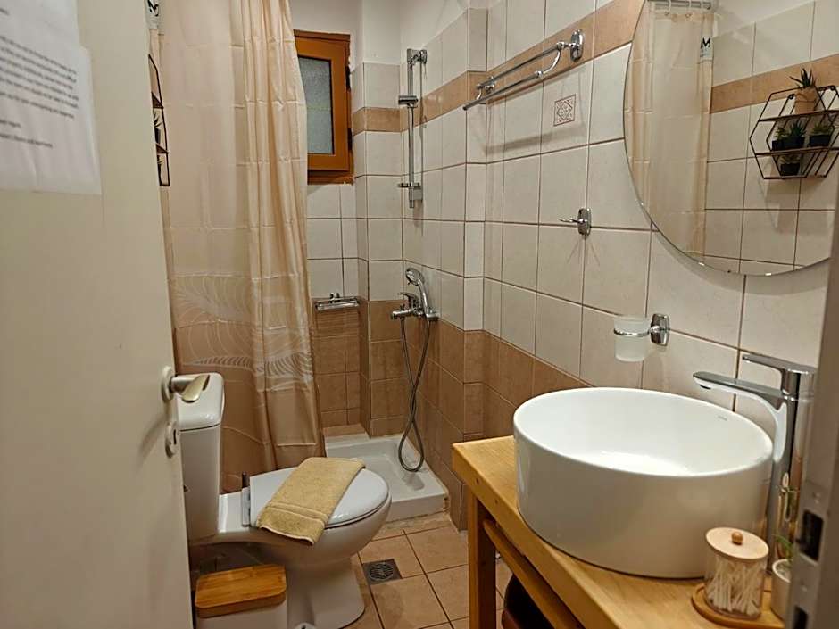 Helen's Studios & Apartments