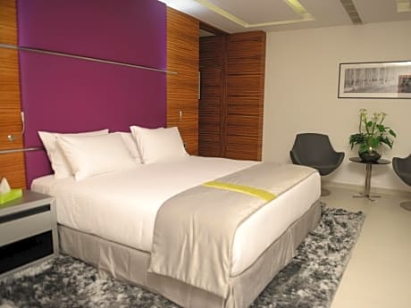 Suite executive
