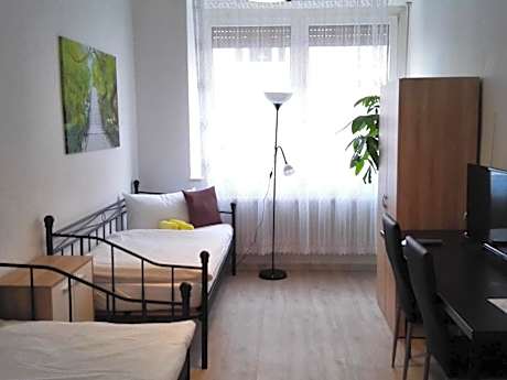 Standard Twin Room with Shared Bathroom