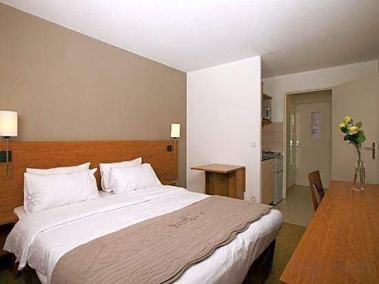 Sejours & Affaires Pantin Charles De Gaulle