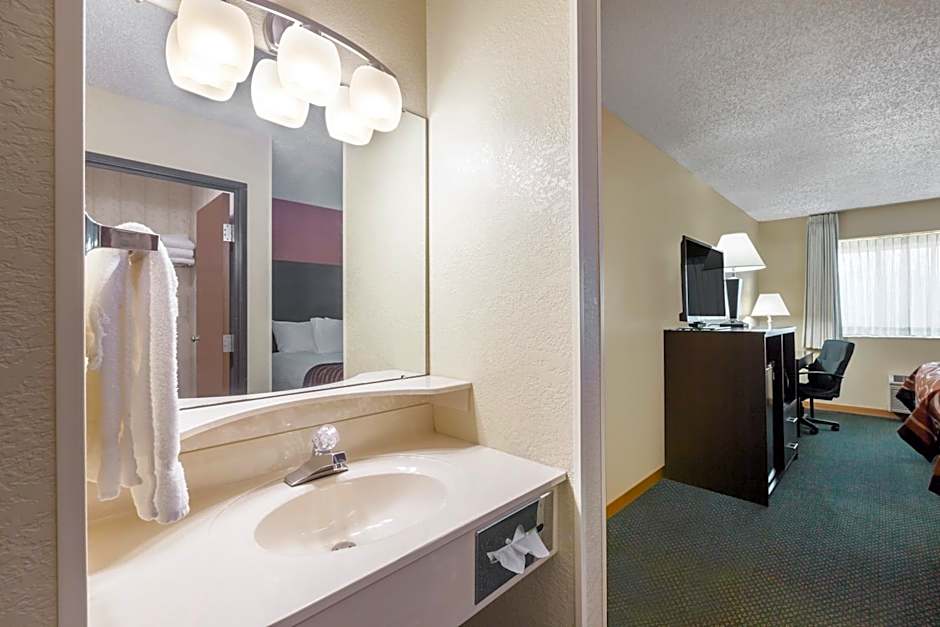 Baymont by Wyndham Midland