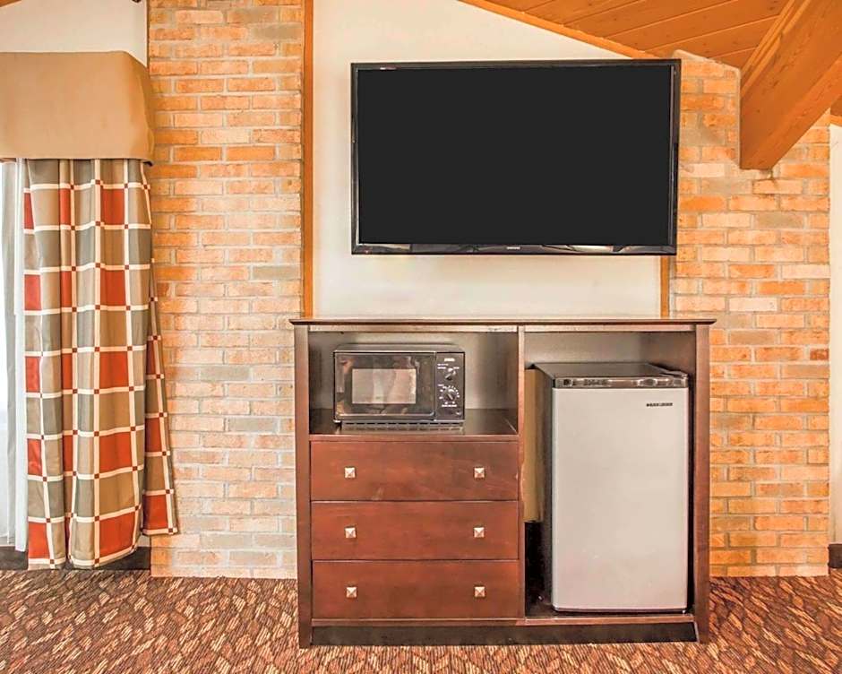 Quality Inn St. Mary's