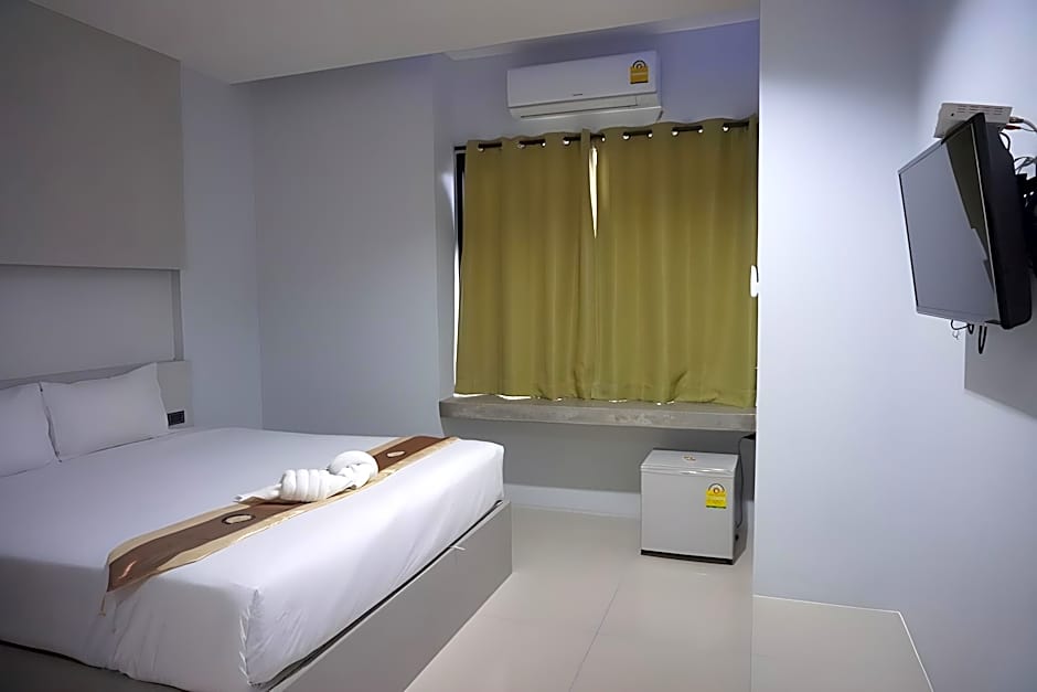 C2U Hotel Uthai Thani