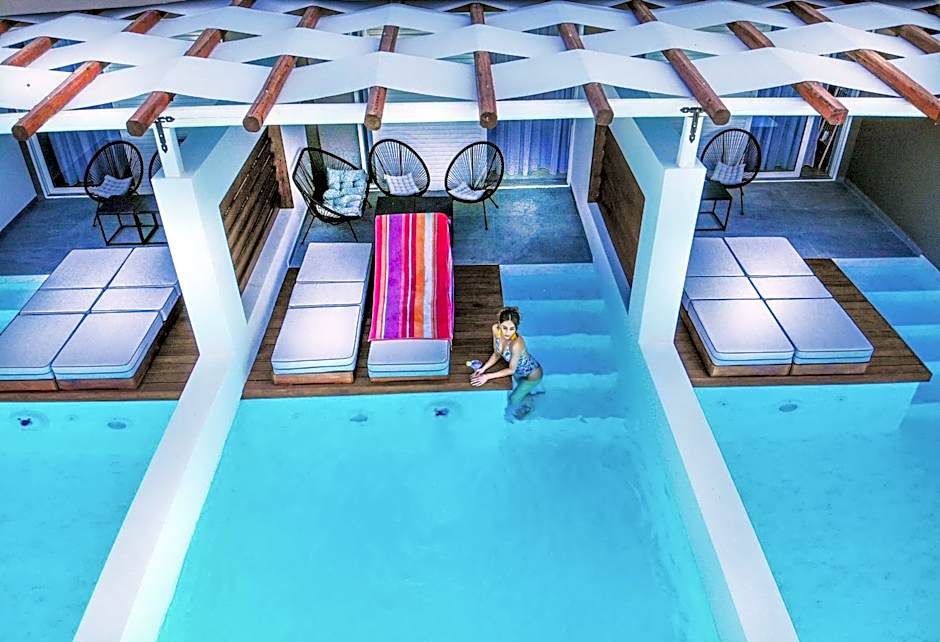 Royal Hotel and Suites