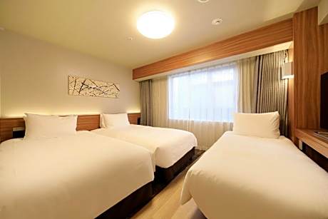 Twin Room with 1 Extra Bed