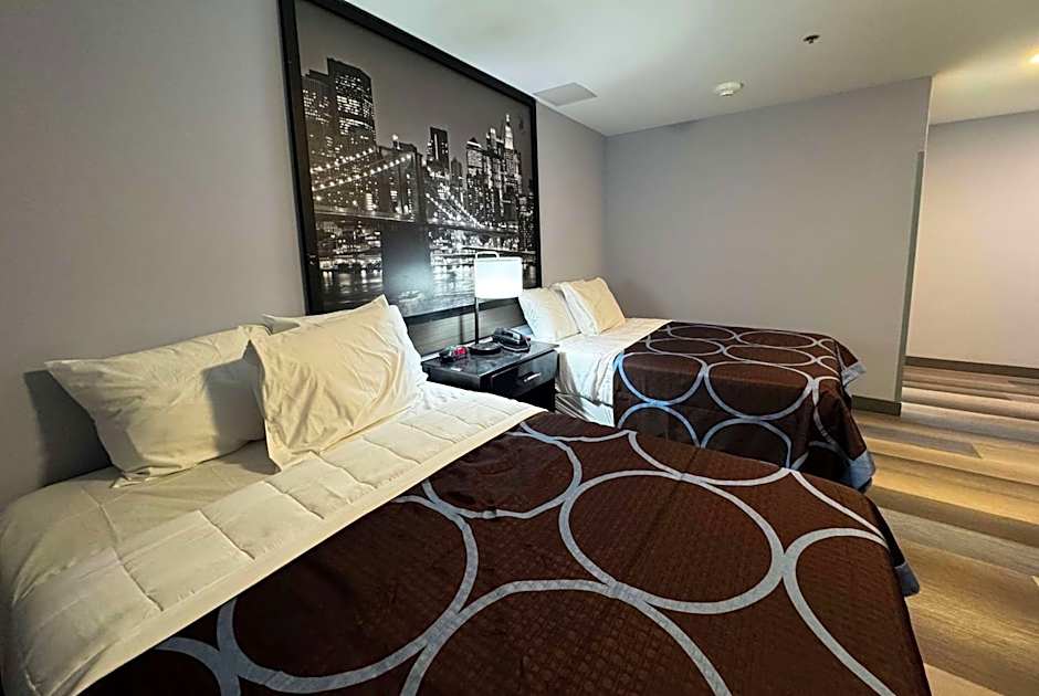 Super 8 by Wyndham Brooklyn Fulton Street
