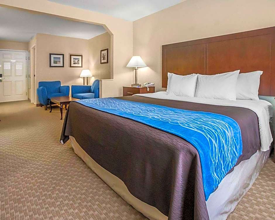 Quality Inn & Suites Dixon Near I-88