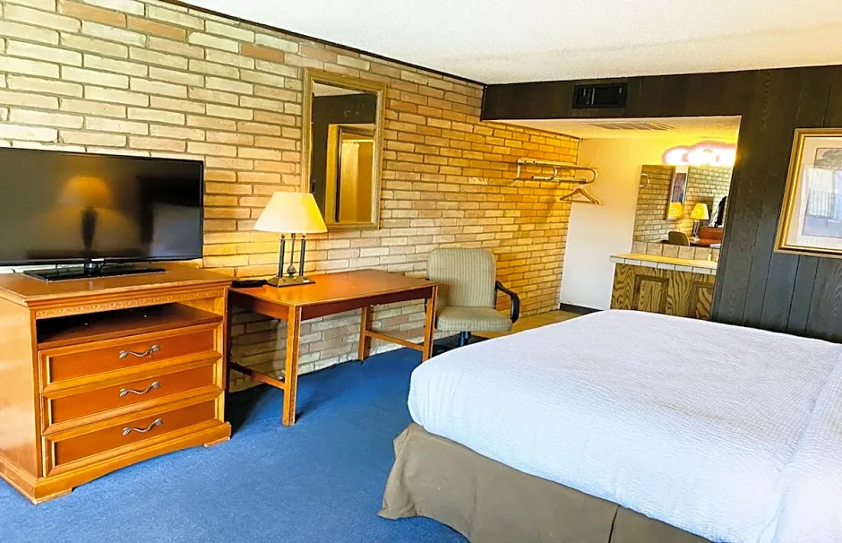 District Hotel Oklahoma City, I-44 By OYO