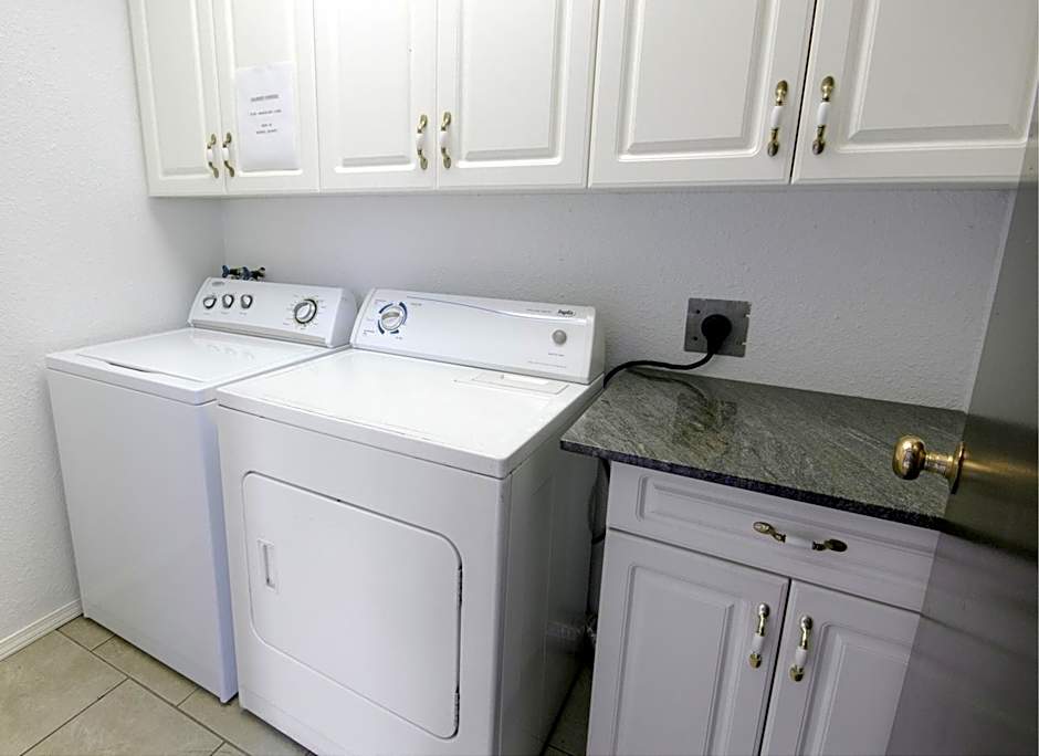 Motel 6-Lethbridge, AB