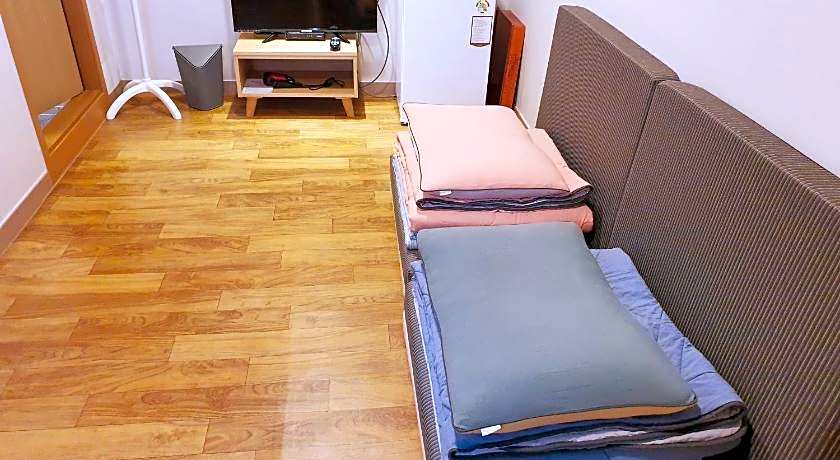 Hwangridangil Adamjeong Hanok Stay