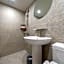 Anook Hotel Guri