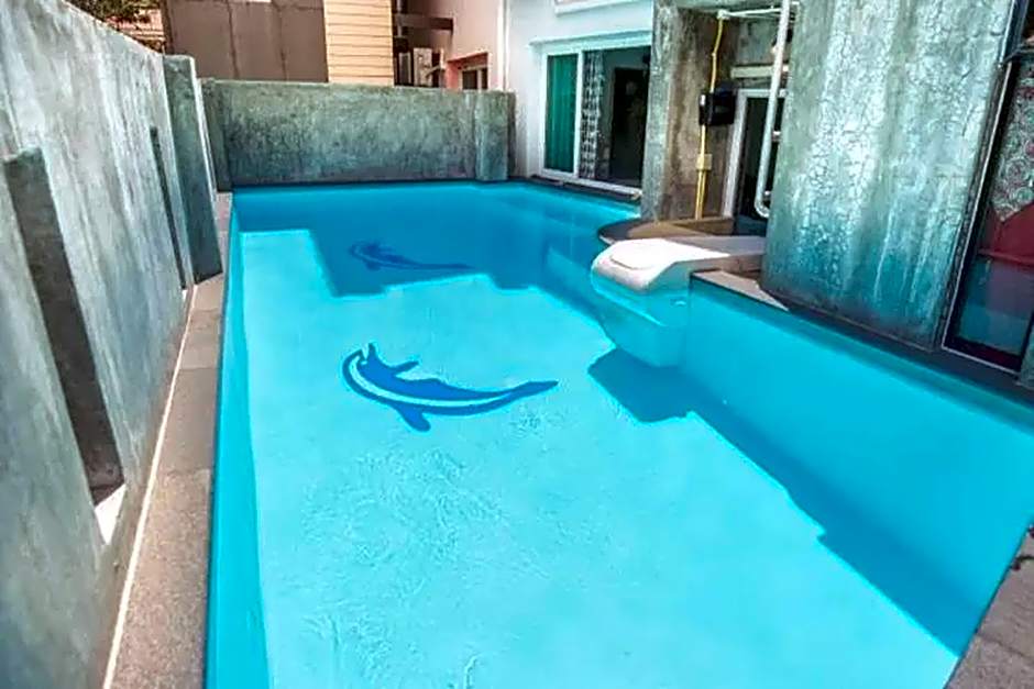 Beehive Phuket Oldtown Hostel