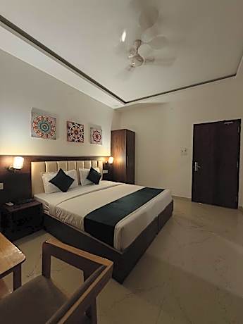 Deluxe Room with Balcony
