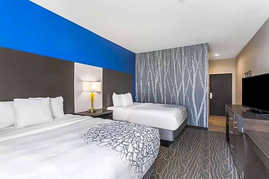 La Quinta Inn & Suites by Wyndham Odessa North-Sienna Tower