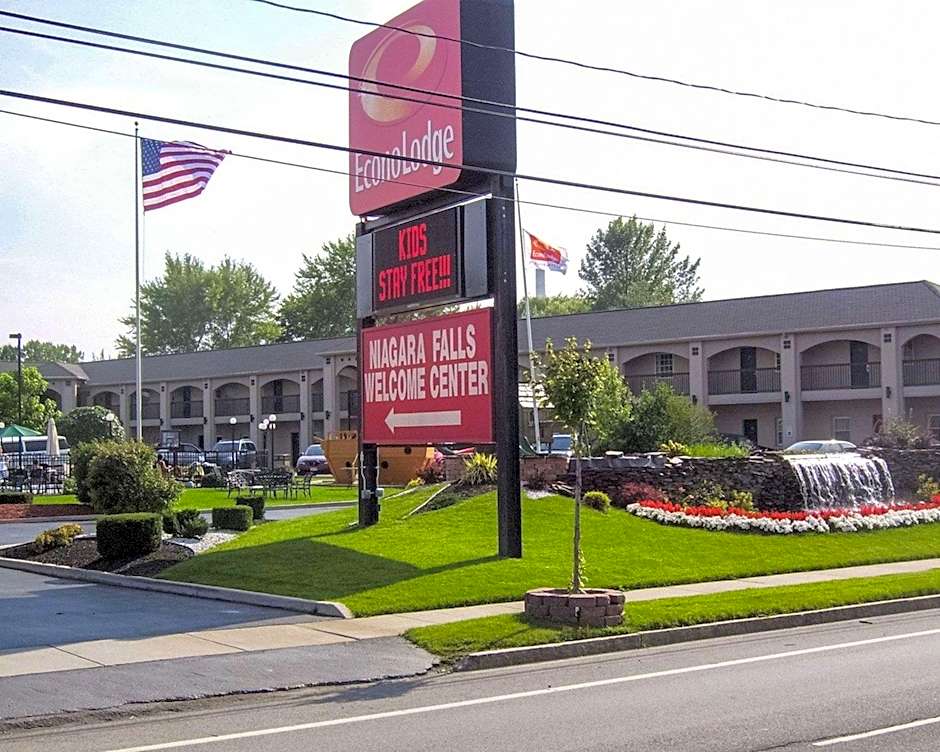 Econo Lodge At The Falls North