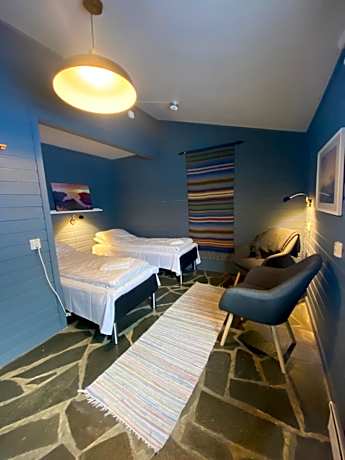 Double or Twin Room with Shared Bathroom