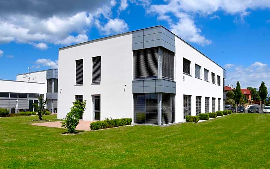 Hotel Harmony Medical & Wellness-Free Parking, 1,8km from the center