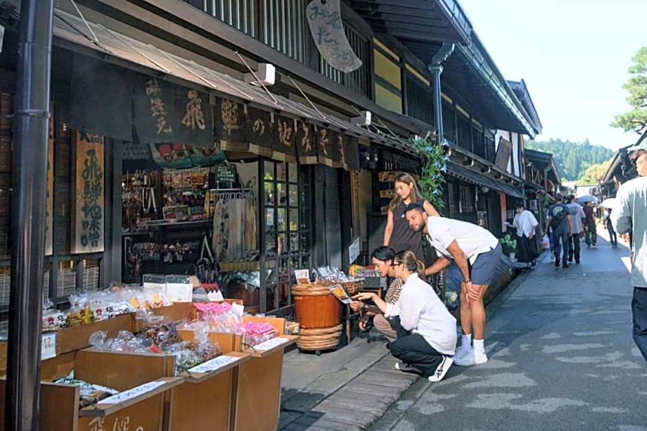 FAV LUX Hida Takayama