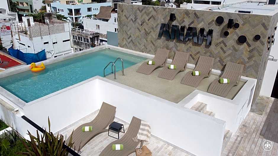 Anah La Quinta