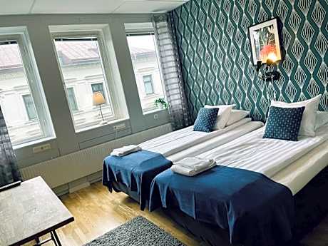 Twin Room with Shared Bathroom