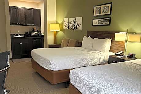 2 Queen Beds, Suite, Nonsmoking