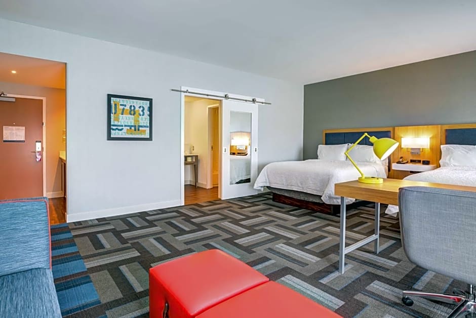 Hampton Inn & Suites Boston/Waltham