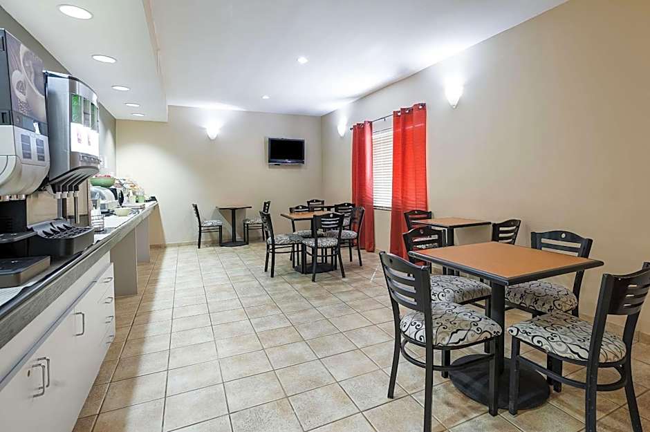 Quality Inn & Suites Lake Charles South