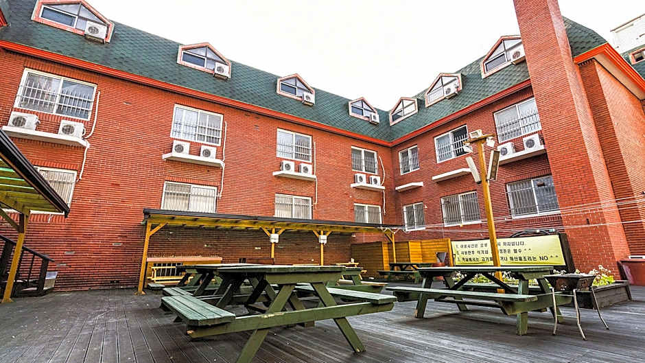 Mammoth Resotel