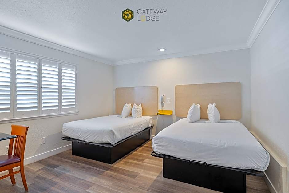 Photo 1 of 5 of Triple Room