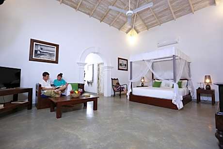 Family Room with Garden View