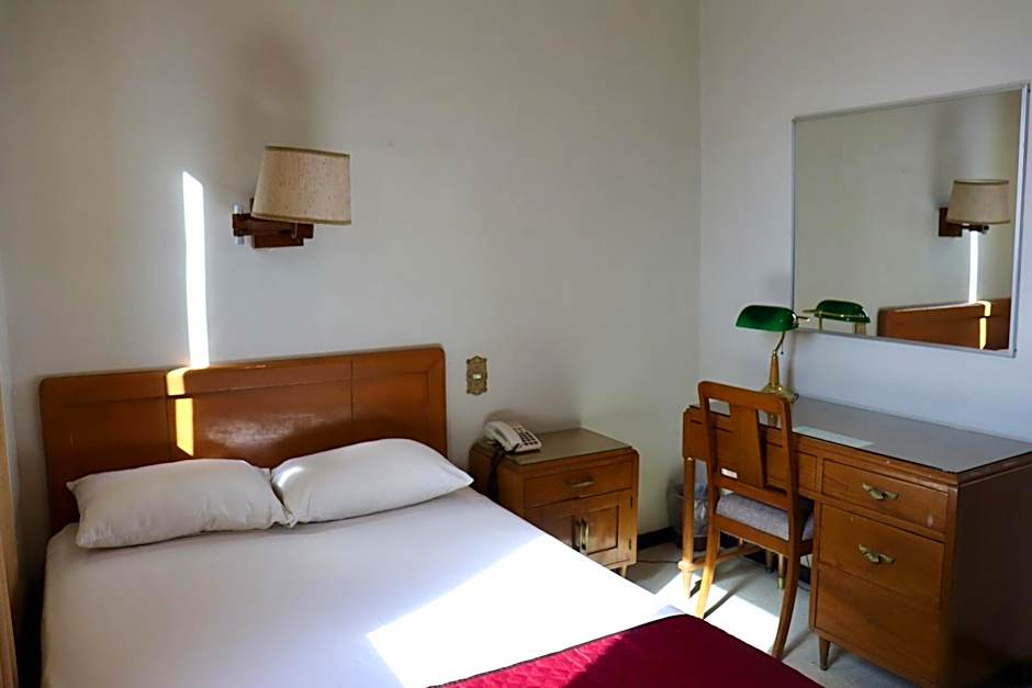 Photo 1 of 4 of Double Room