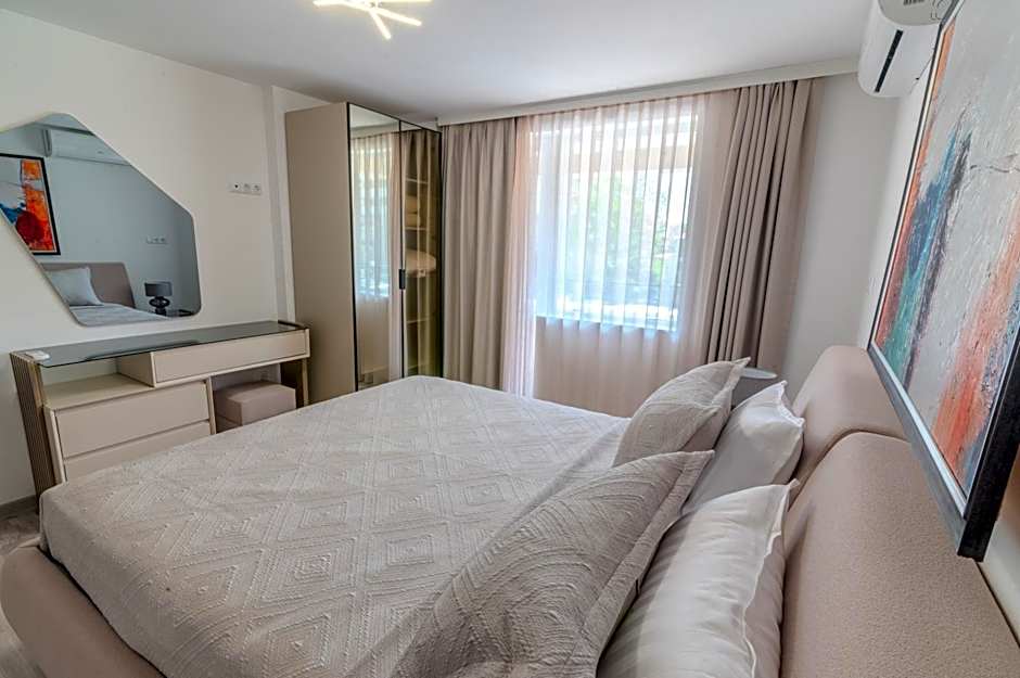 Sea Twins Luxury Aparthotel - 150 m from the beach