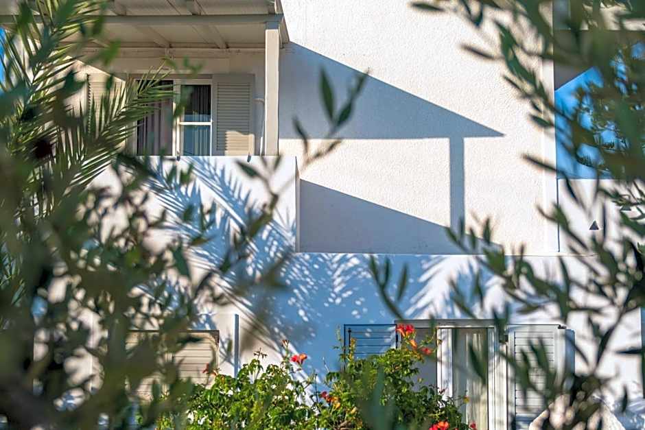 Margarita Studios Ambelas