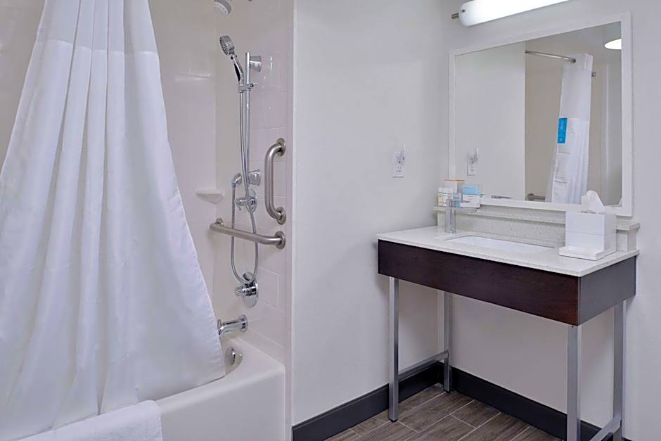 Hampton Inn By Hilton Greenville