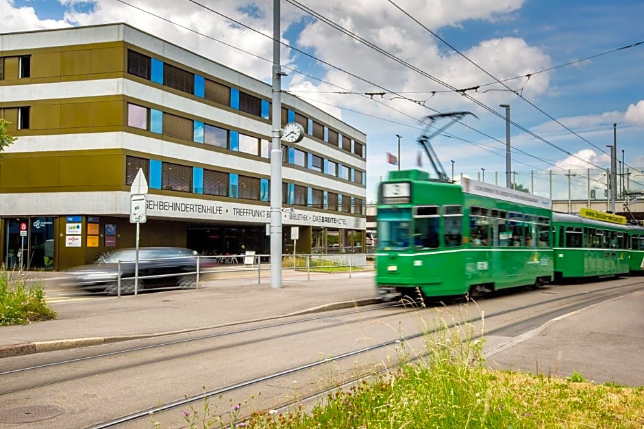dasbreitehotel am Rhein