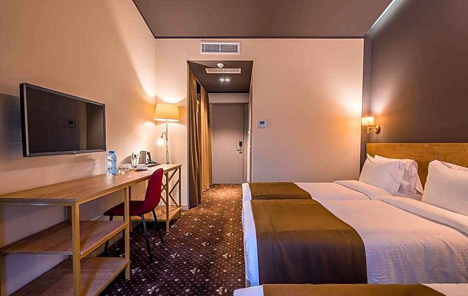 Gladius Inn Boutique Hotel by DNT Group