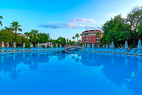 Palmeras Beach Hotel