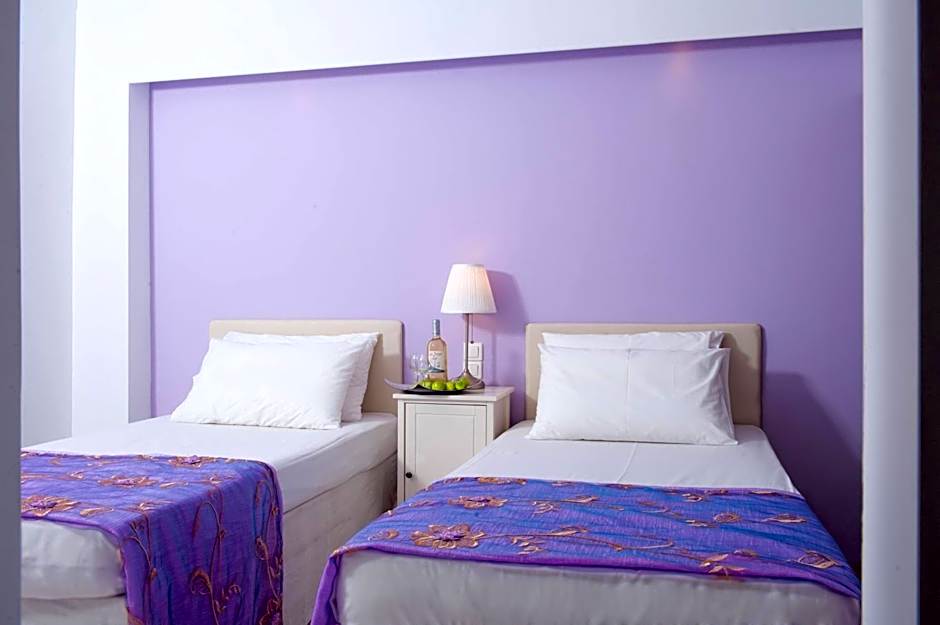 Primavera Beach Hotel Studios & Apartments