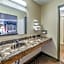 Rodeway Inn Saint Joseph