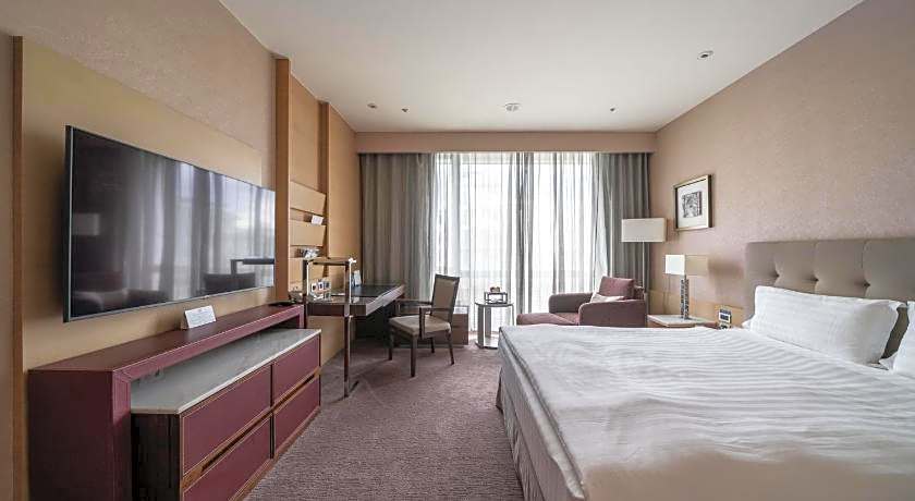 Taipung Suites Hotel