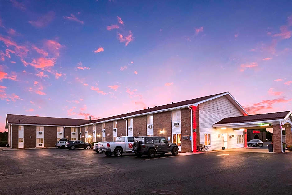 ECONO LODGE INN & SUITES