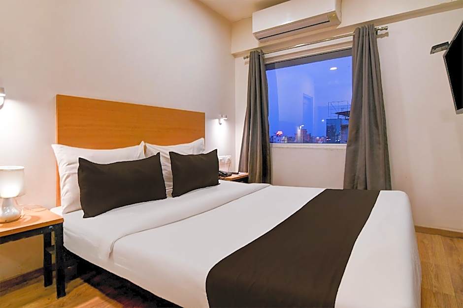 Super Townhouse VIP Road Formerly The Sky